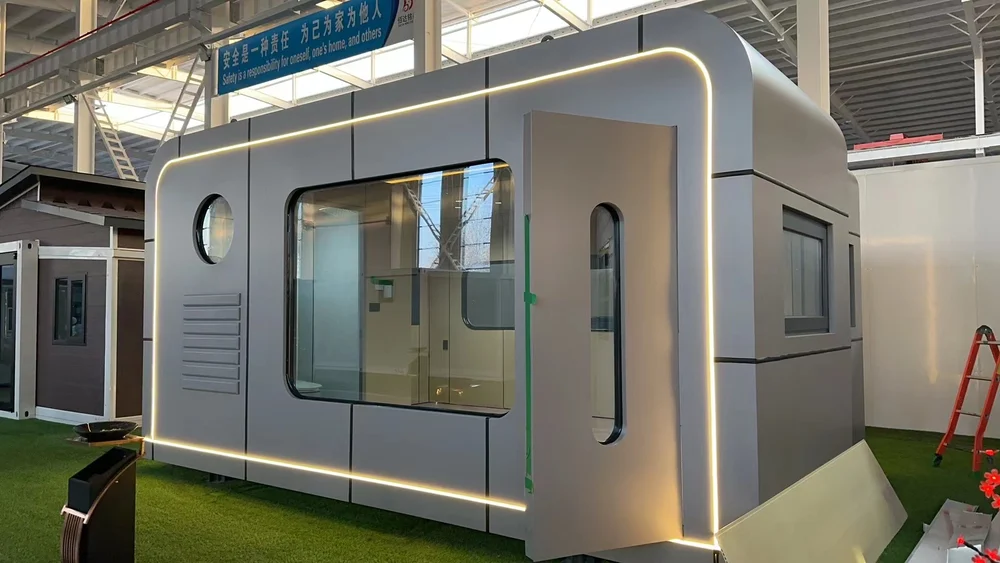 Foldable Push-Pull Apple Cabin