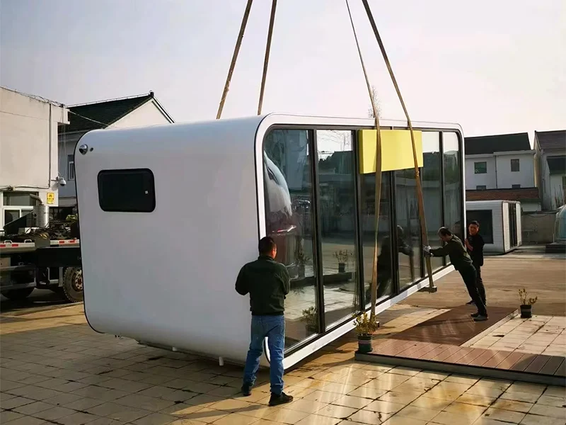 apple cabin